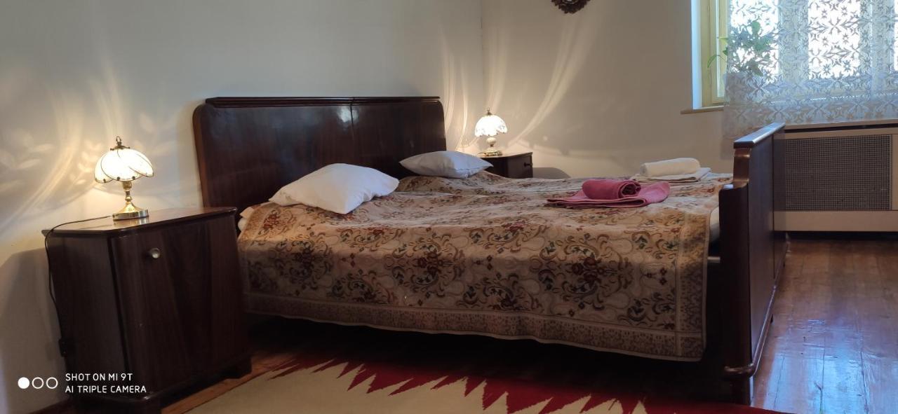 Terez Haza Hotel Pazmand Bagian luar foto