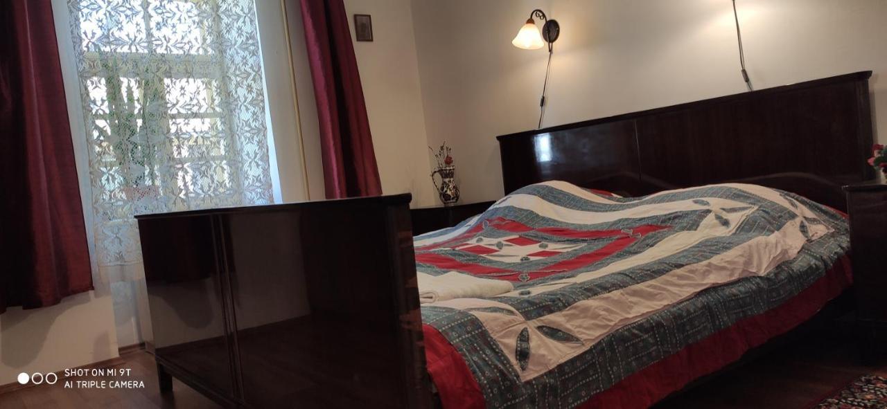Terez Haza Hotel Pazmand Bagian luar foto