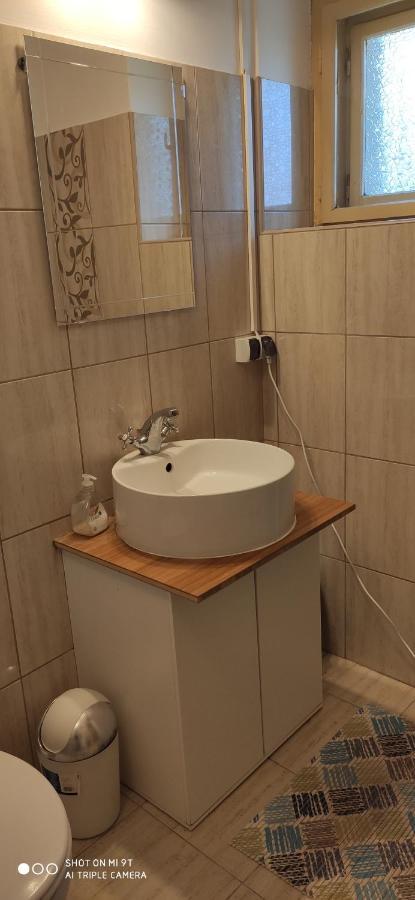 Terez Haza Hotel Pazmand Bagian luar foto