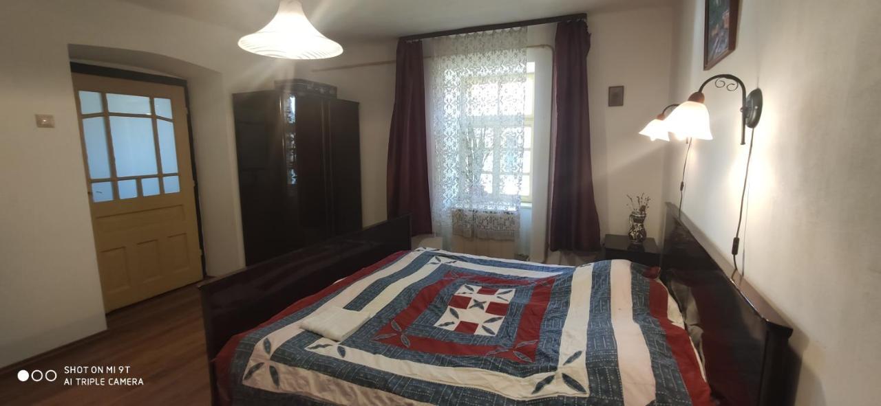 Terez Haza Hotel Pazmand Bagian luar foto