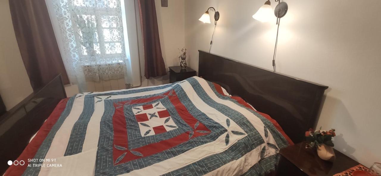 Terez Haza Hotel Pazmand Bagian luar foto