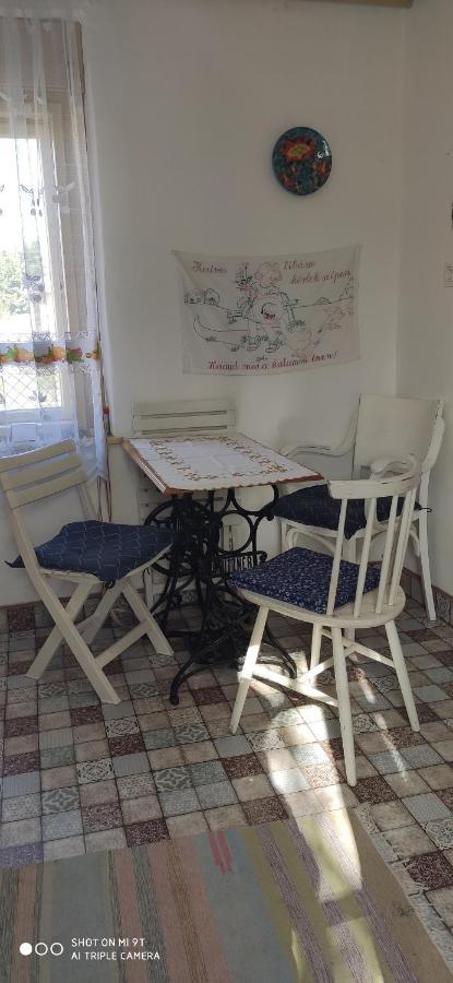 Terez Haza Hotel Pazmand Bagian luar foto