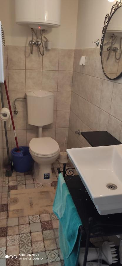 Terez Haza Hotel Pazmand Bagian luar foto