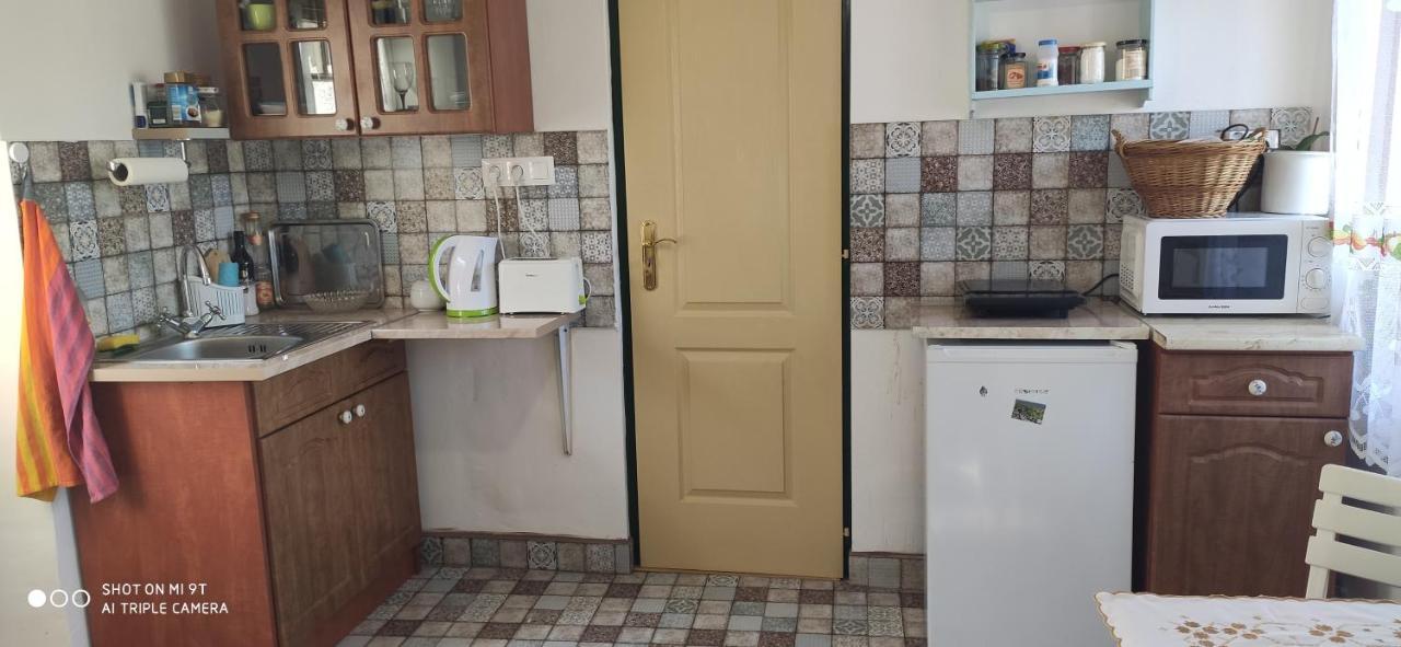 Terez Haza Hotel Pazmand Bagian luar foto