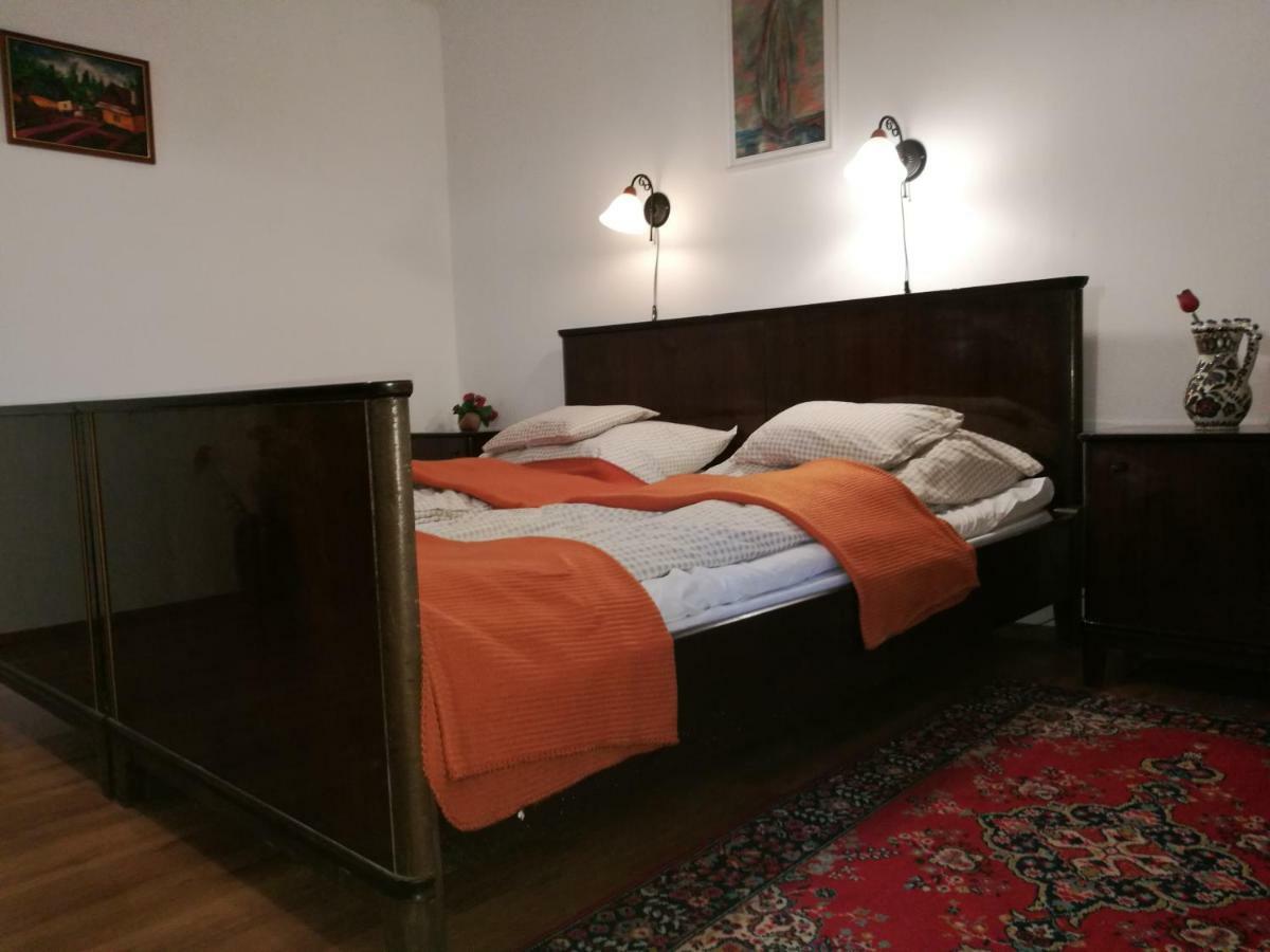 Terez Haza Hotel Pazmand Bagian luar foto