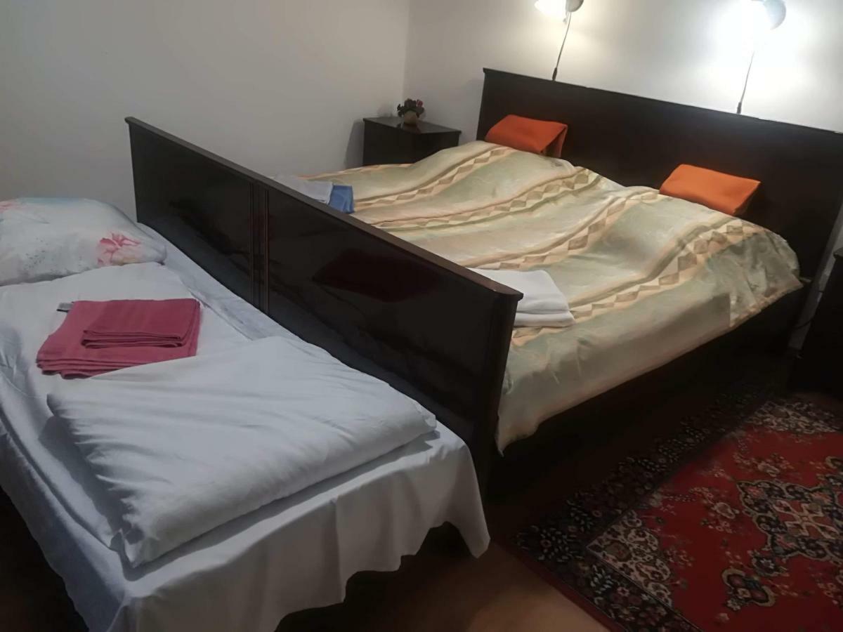 Terez Haza Hotel Pazmand Bagian luar foto