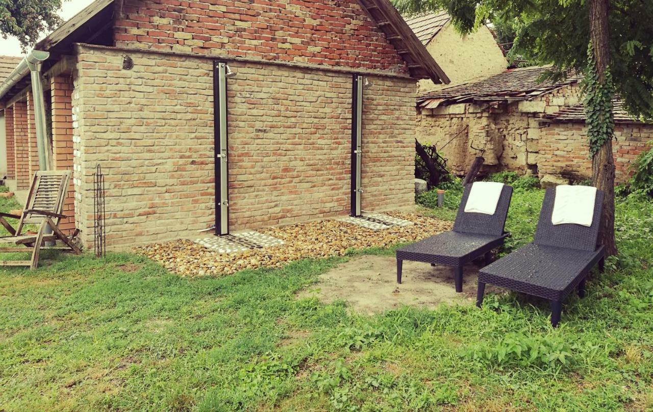 Terez Haza Hotel Pazmand Bagian luar foto